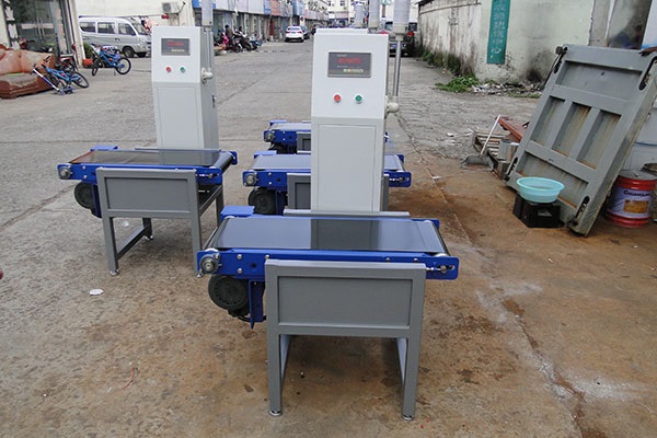 重量（liàng）檢重秤圖片